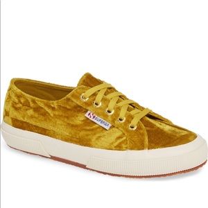 💛Superga 2750 Crushed Velvet Mustard Sneakers! 💛